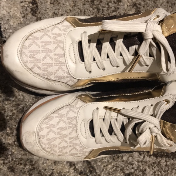 Micheal Kors Shoes - Picture 10 of 11